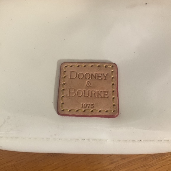 Small Dooney and Bourke wristlet - Picture 8 of 9